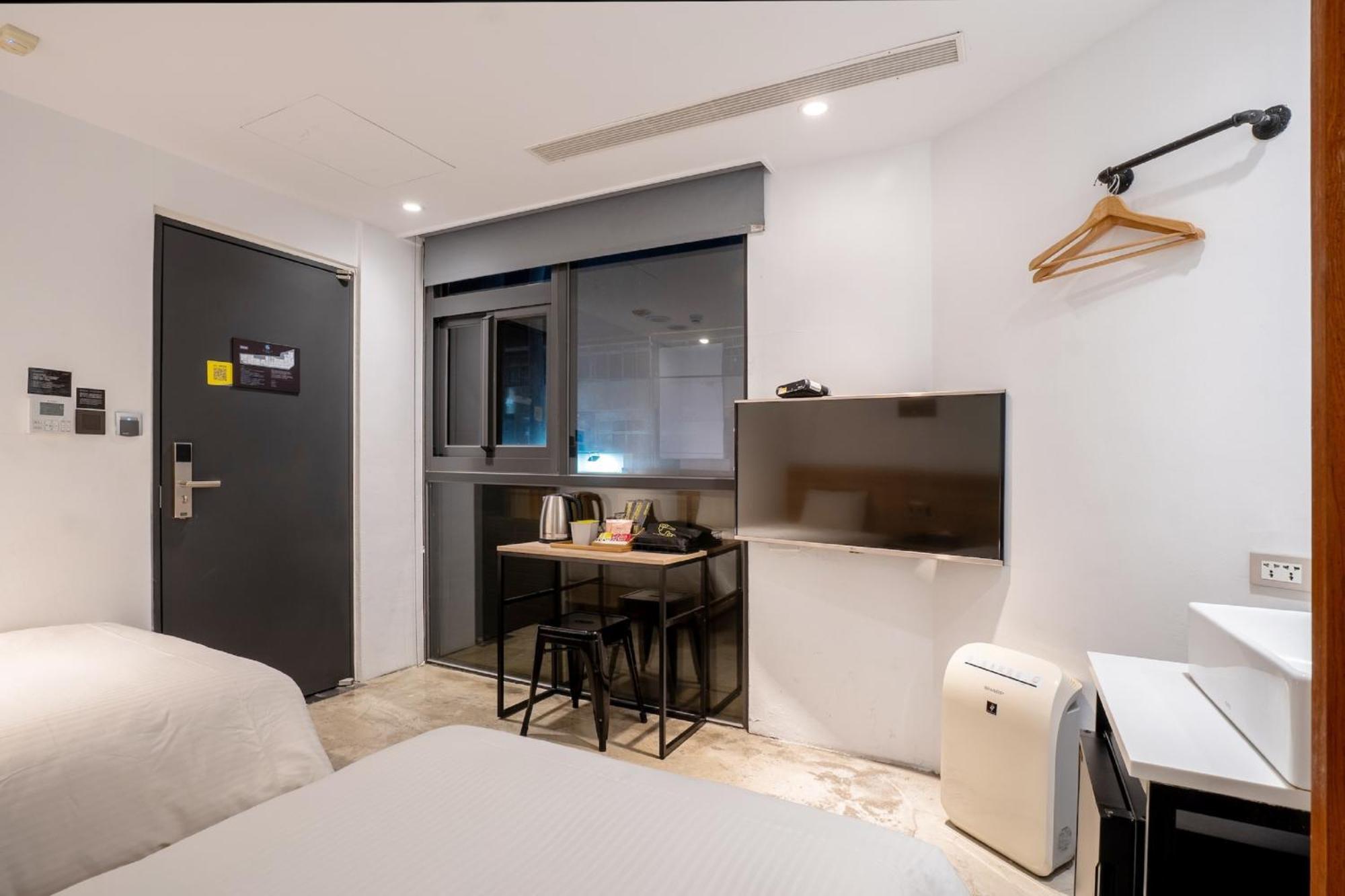 Chase Hotel Taichung Exterior foto