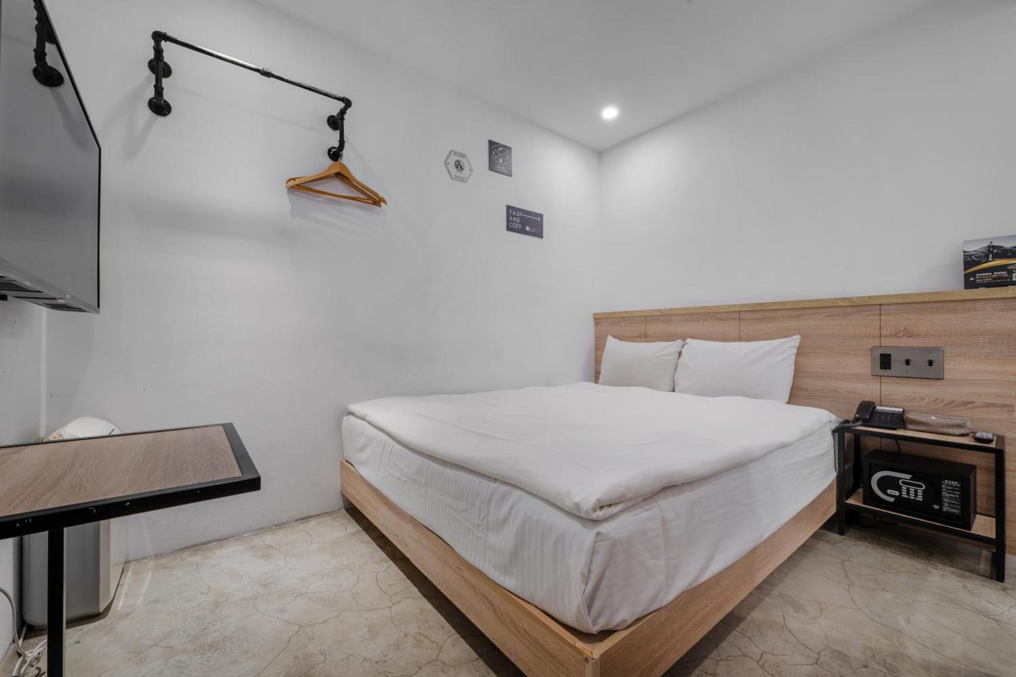 Chase Hotel Taichung Exterior foto