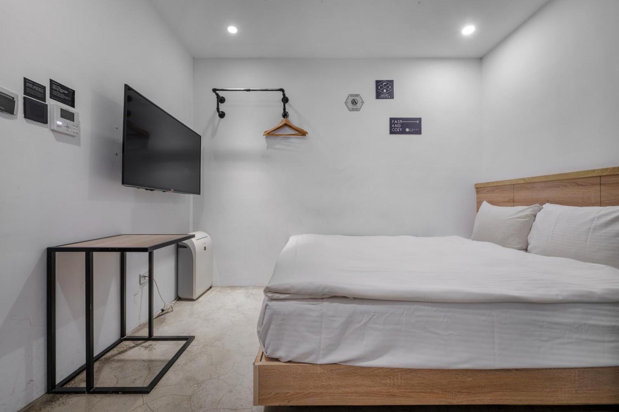 Chase Hotel Taichung Exterior foto