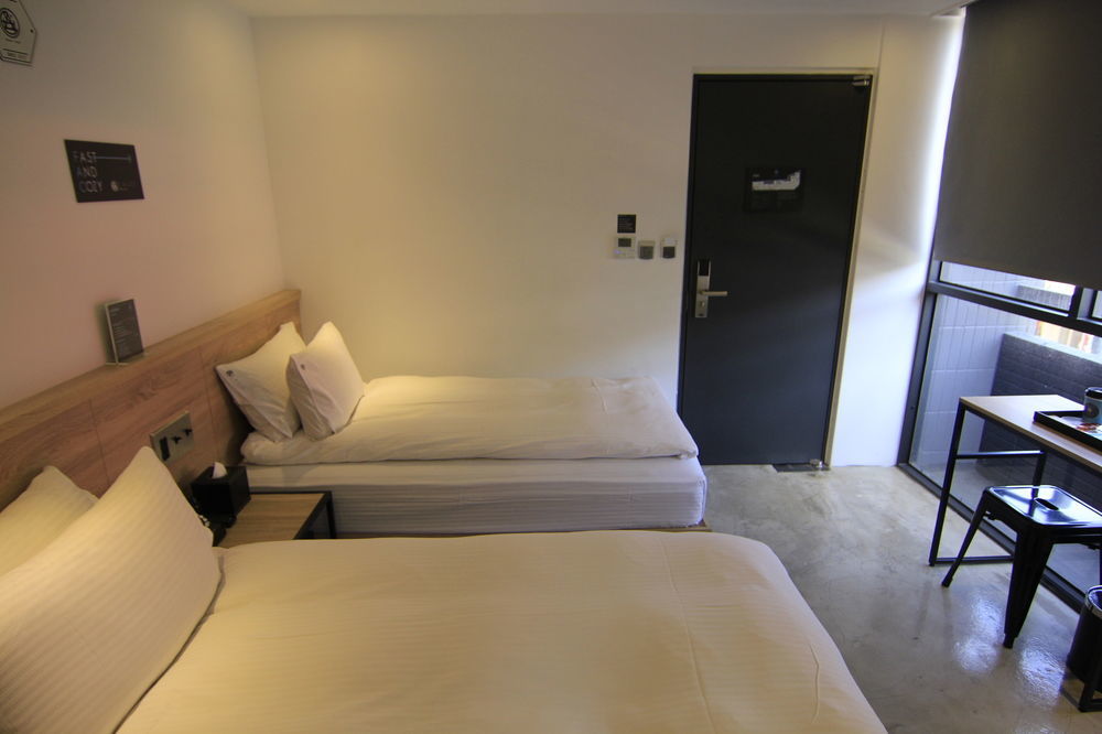 Chase Hotel Taichung Exterior foto